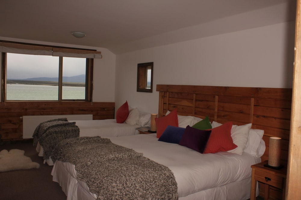 Weskar Patagonian Lodge