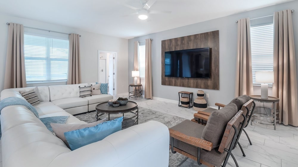 Storey Lake Resort 6 Bedroom Private Pool Home with Game Room 6 Home