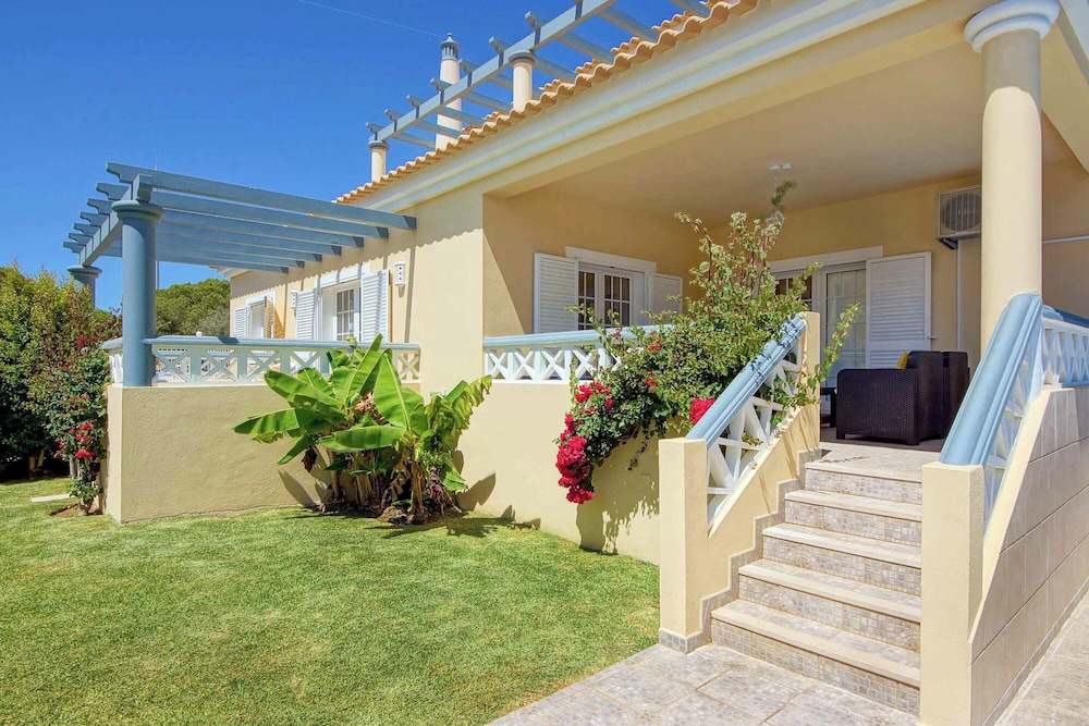 Villa Caly