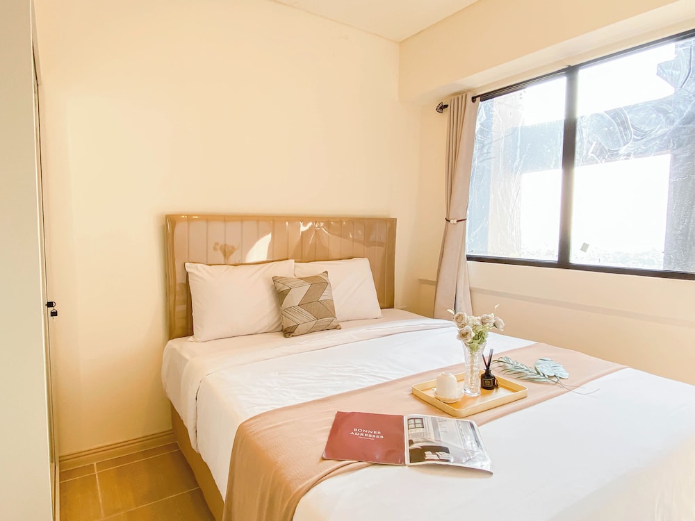 Warm And Cozy 2Br Meikarta Apartment