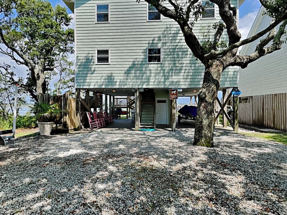 The Hydeaway by Topsail Realty
