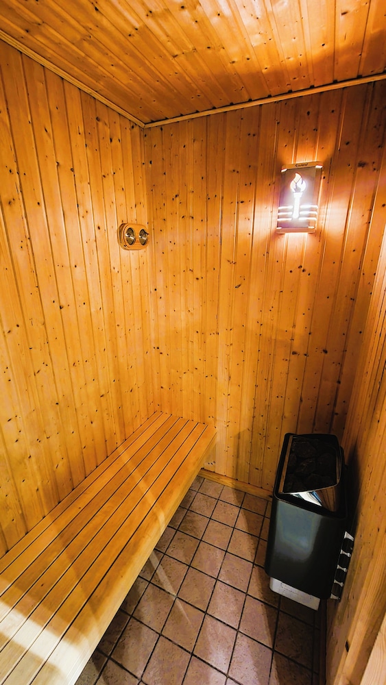 Charming Holiday Home With Spa and Sauna
