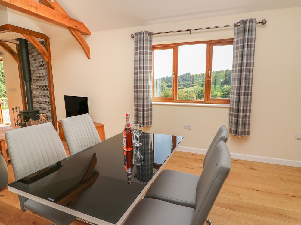 Ploony Hill Cabin
