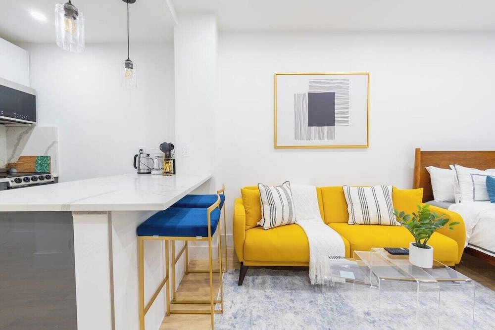 1597 New York Apt