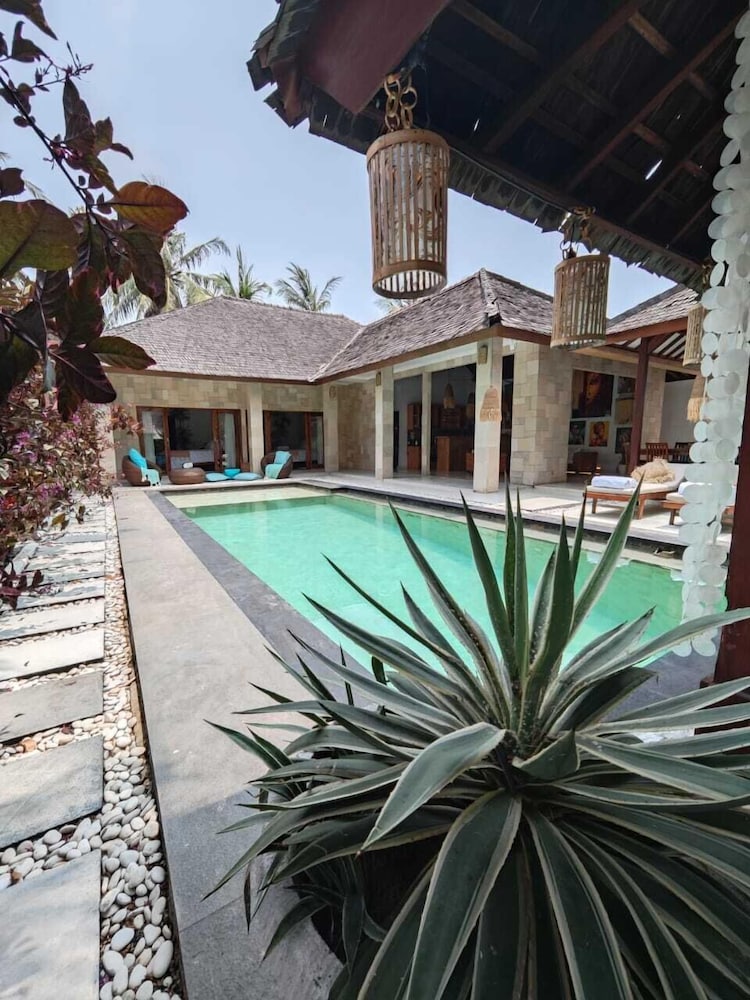 VILLA DUNIA