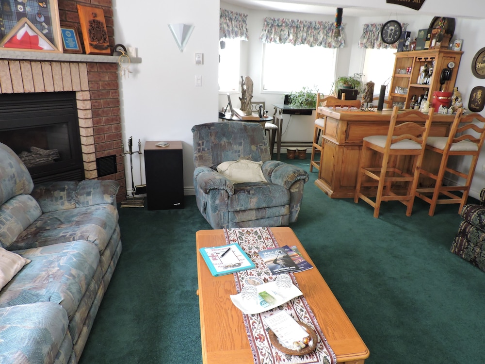 Tucked Inn the Harbour Bed & Breakfast
