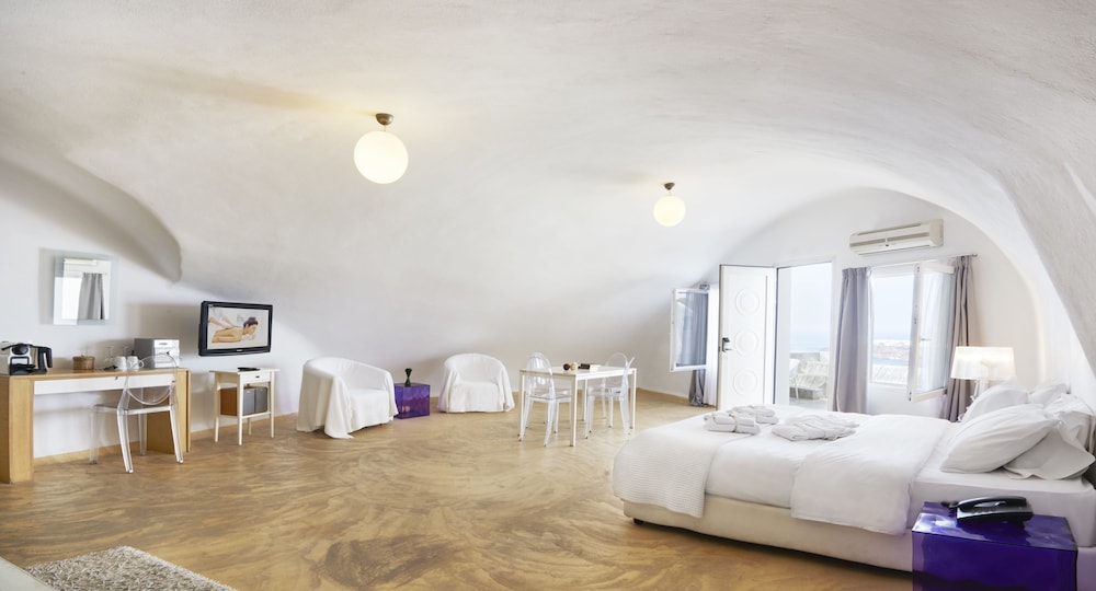 Rocabella Santorini Hotel & SPA 6