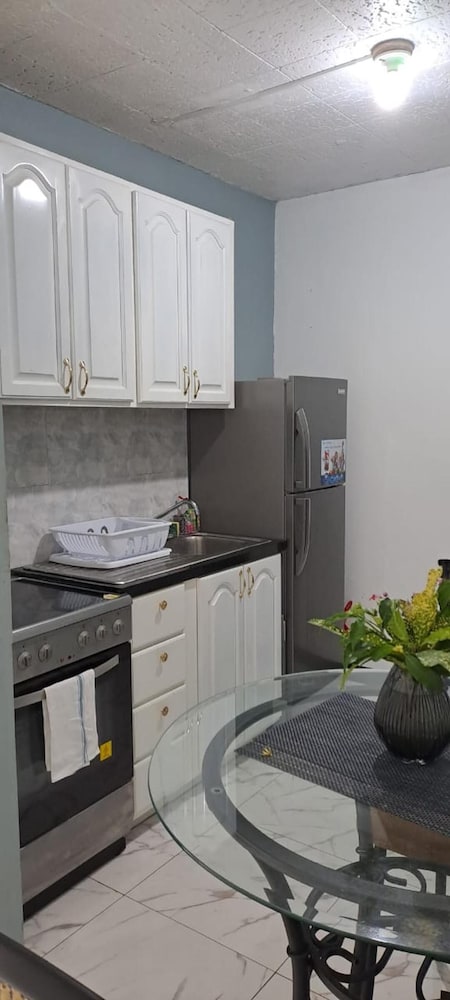 Inviting 1-bed Apartment in Ocho Rios