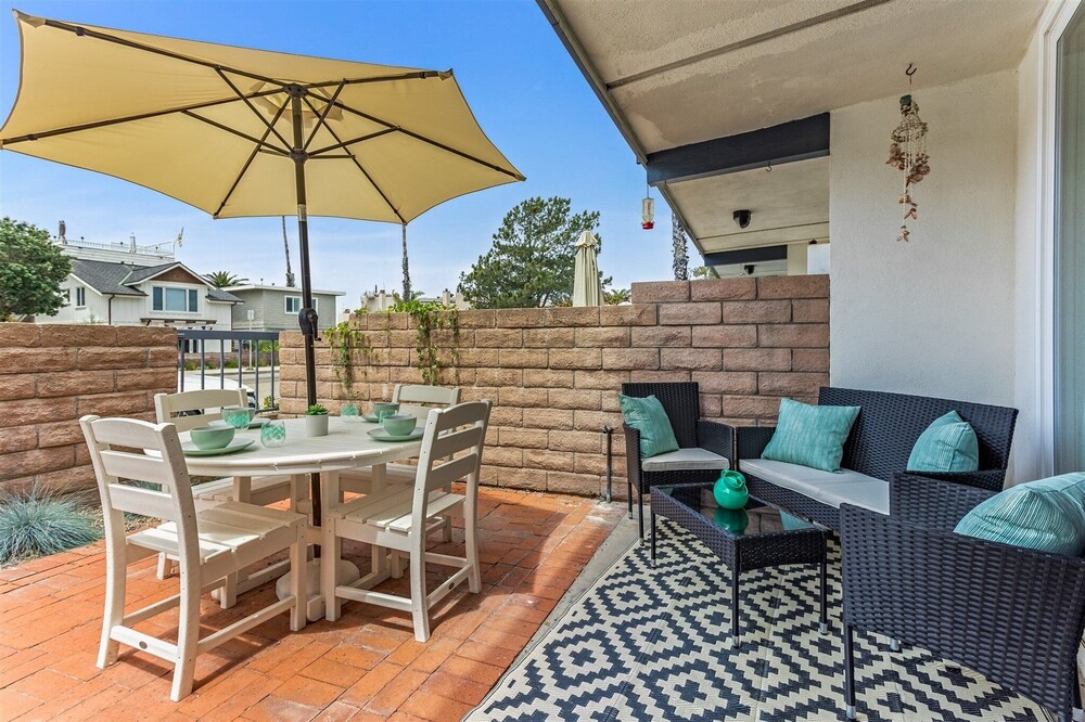 Gorgeous Beach Condo W/private Patio #134 1 Bedroom Condo by Sunset Shores Condominiums