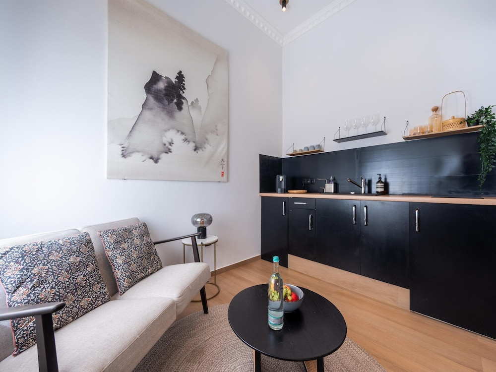 Modern Residences - Deluxe Studio on the Moselle