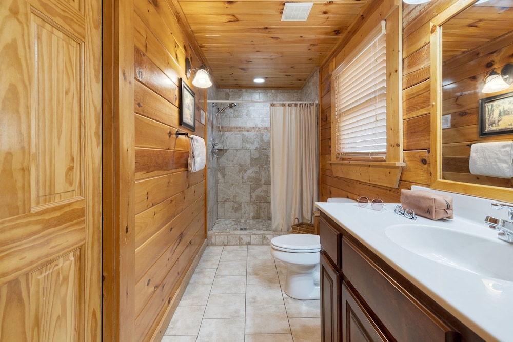 Anne s Place Cozy Cabin With Hot Tub Games Near Dollywood Attractions