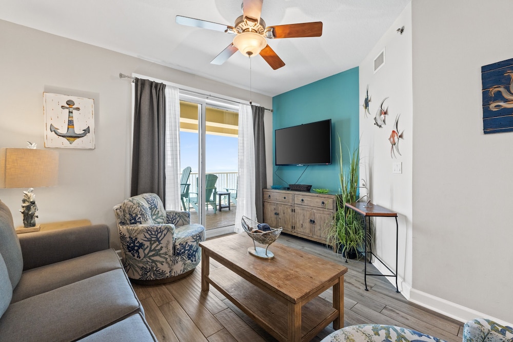 Grand Panama Beach Resort by Book That Condo