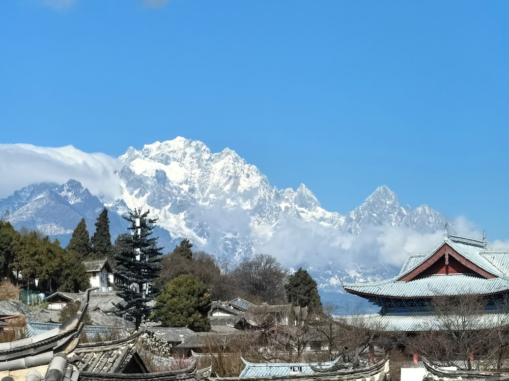 Yiyuan Snow Mountain View Historical Naxi House - Lijiang Old Town Mufu branch