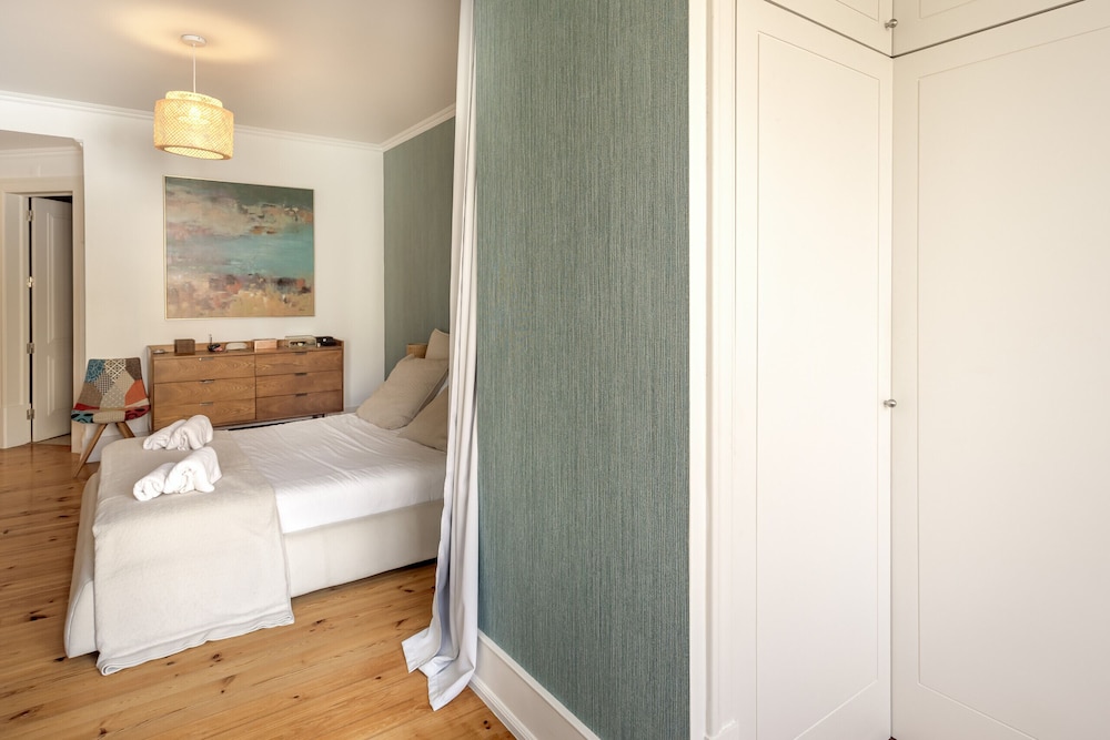 Grand Central Apartment by Homing