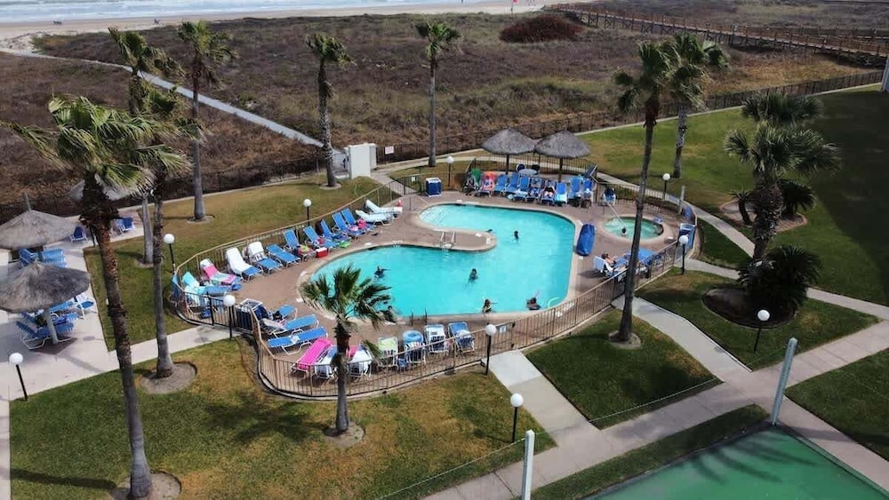 Saida Beachfront Luxe Condo Two Heated Pools 2 Bedroom Condo