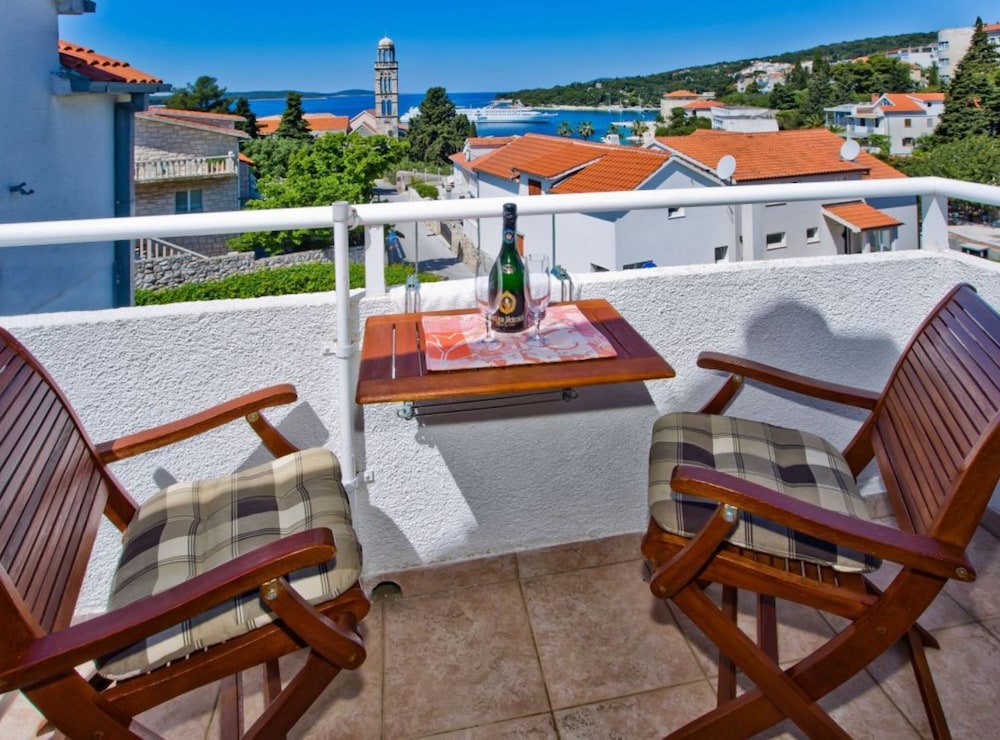 Charming and Sunny Hvar Apartments