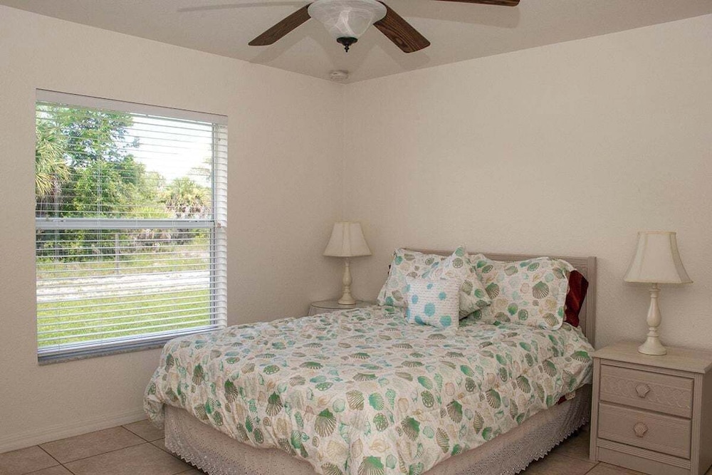 3583 Cape Haze Drive Unit c view 3