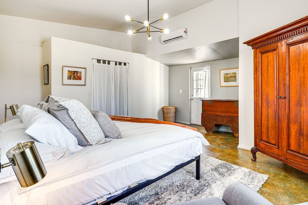 Charming Tucson Apartment < 2 Mi to Downtown! view 2
