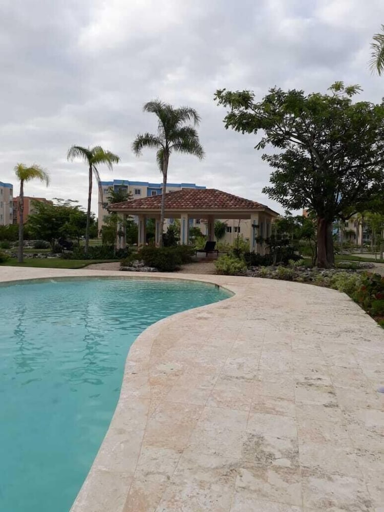 J&R Apartamento Serena Village