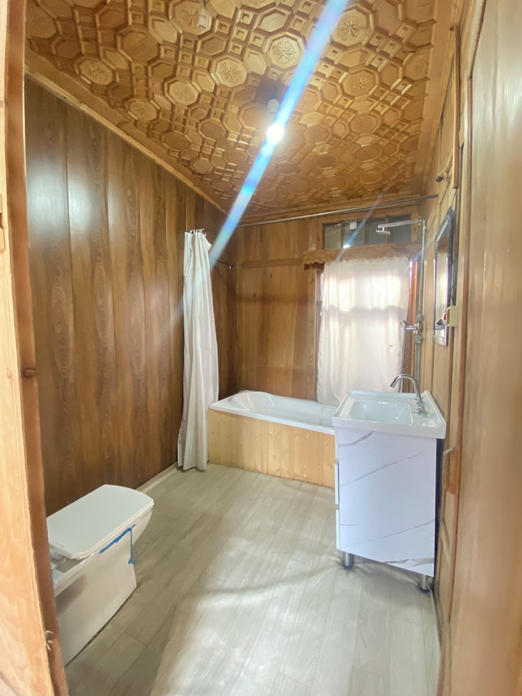 Houseboat Newheidi