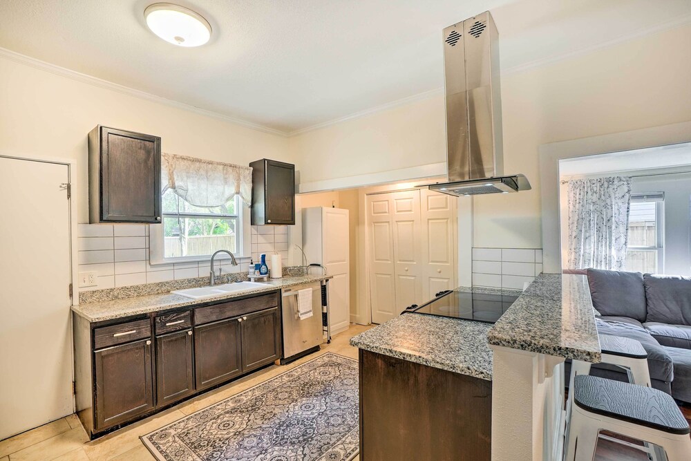 Historic Tarpon Springs Abode ~ 3 Mi to Beach view 5