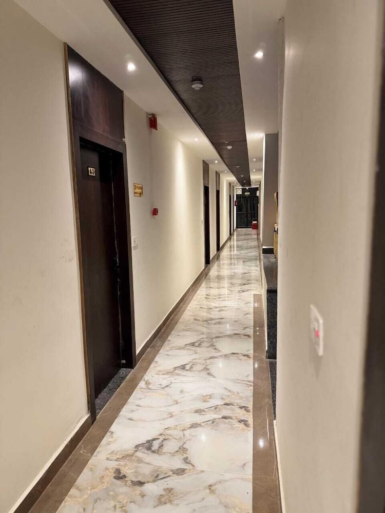 Hotel Grand Lucent