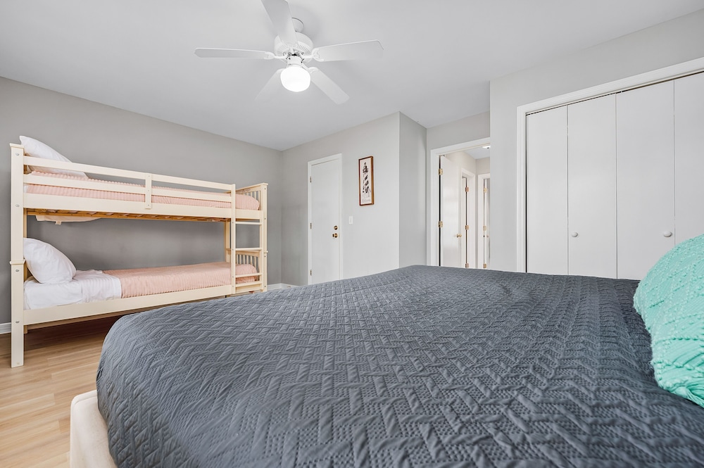 Cute Beach House Minutes from Beach view 5