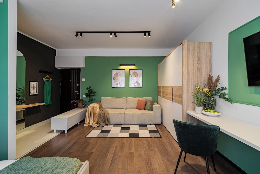 Cismigiu Park Studio - Fresh & Serene Flat with Light-Filled Interiors