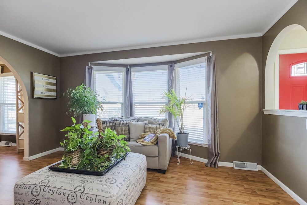Becky & Marvels 420 Stay (Private Room) view 2