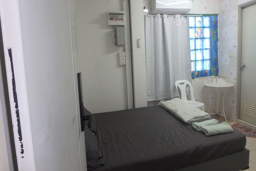 Rama 3 Sunrise Hostel