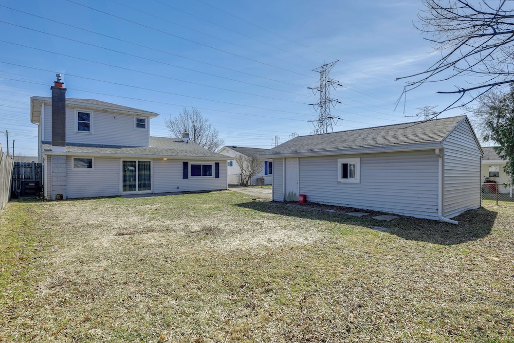 9 Mi to Dtwn Buffalo: Family Escape w/ Fenced Yard