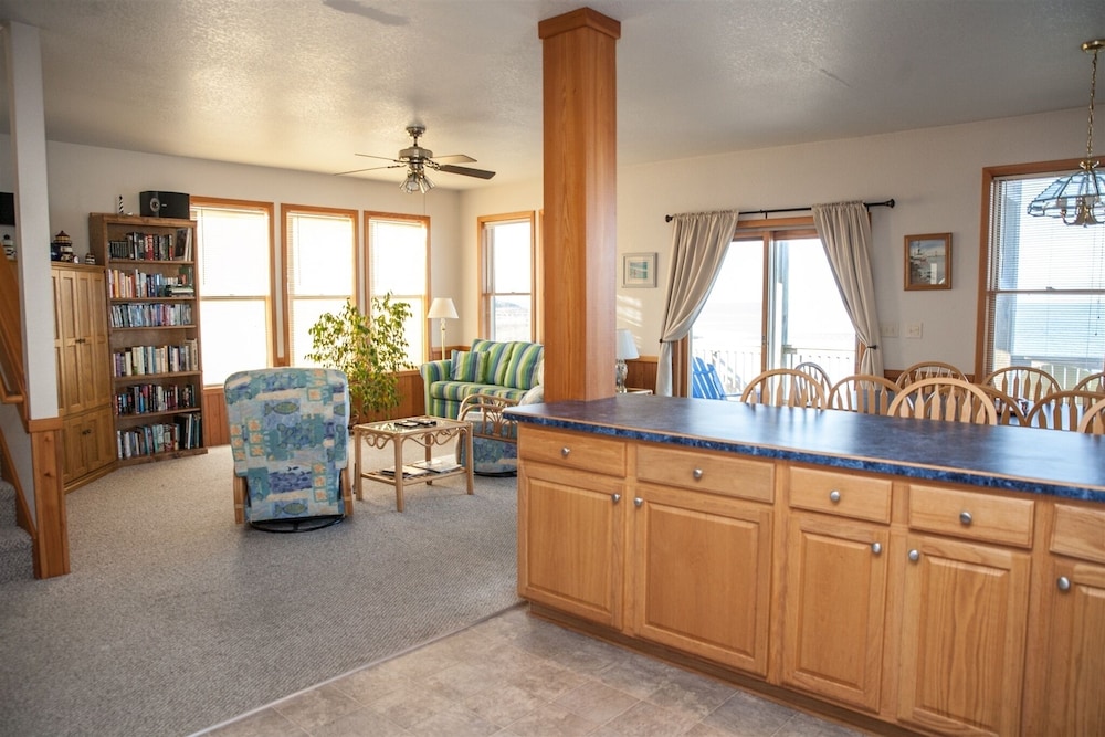 Skate Away 3 Bedroom Cottage by RedAwning