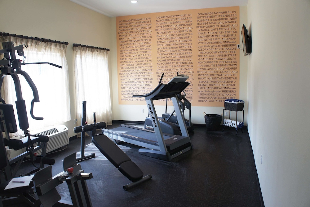 La Quinta Inn & Suites by Wyndham Gonzales LA