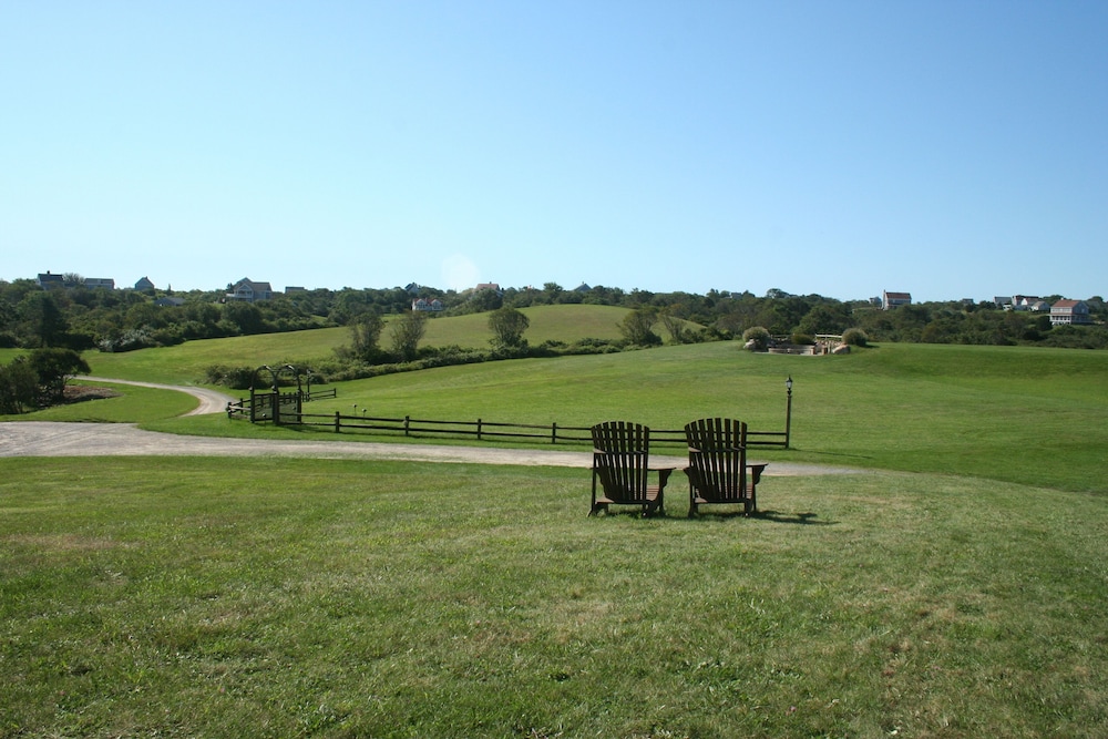 Rose Farm Inn