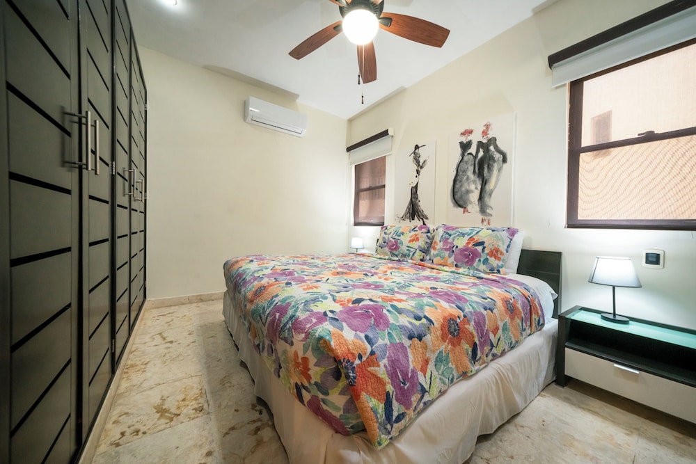 Surf 301 - Luxury Oceanview Beachfront view 2