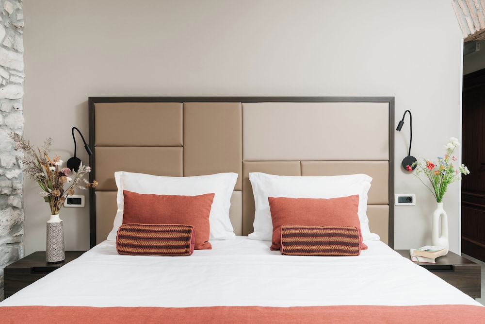 Al Porto Suites