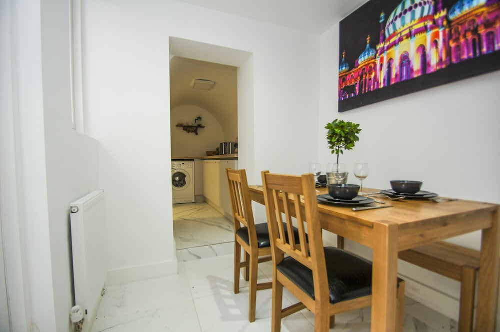 Montpelier Apartment Central by Brighton Holiday Lets