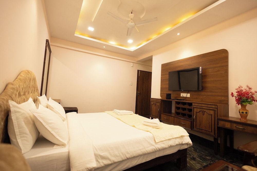 Green Paradise Hotel And Restaurant