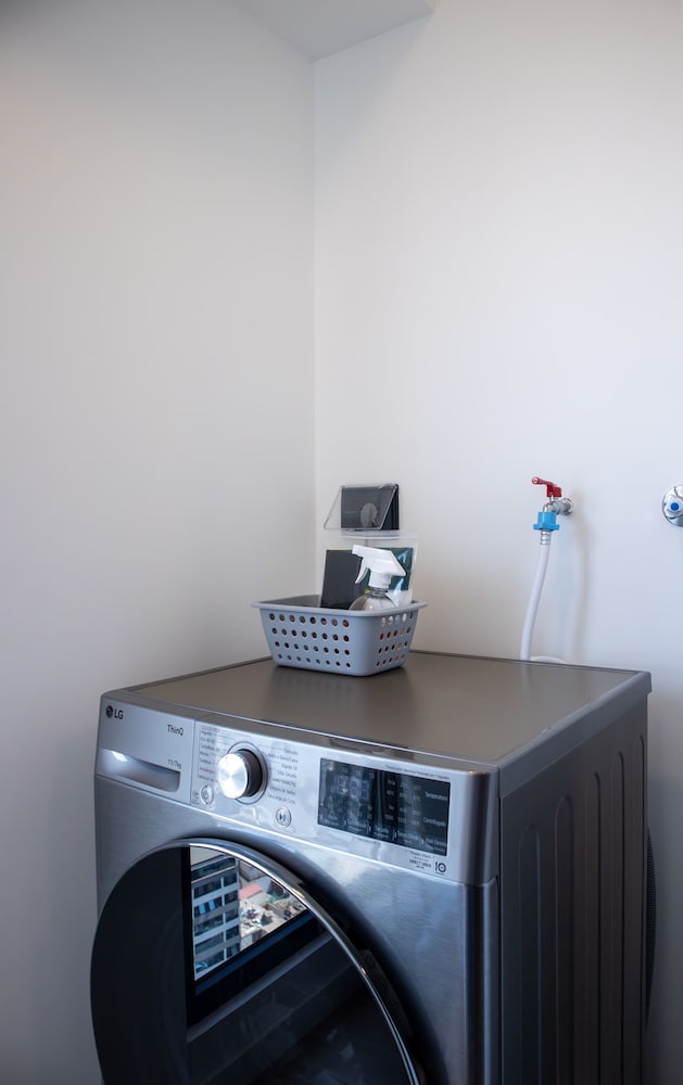 w Stylish 1BR in San Isidro