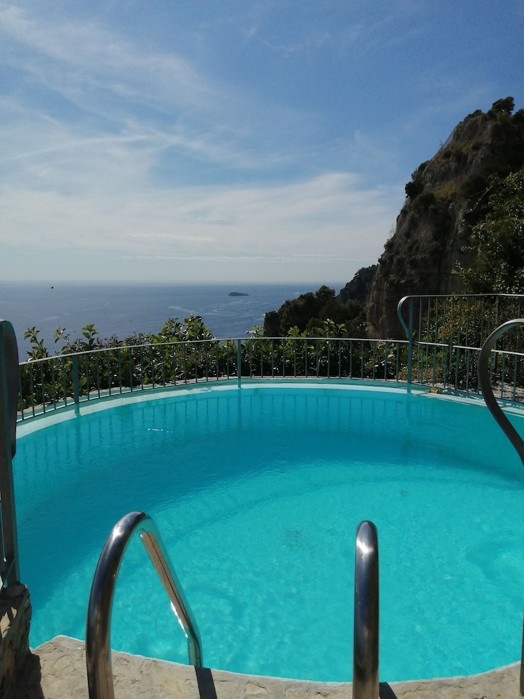 Villa Arora