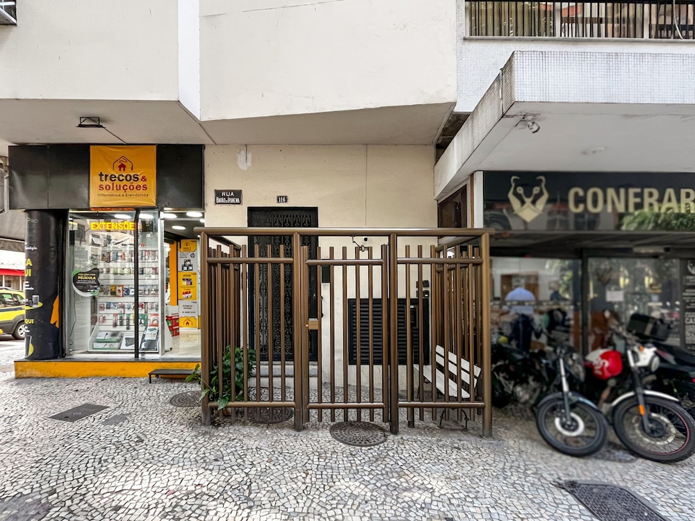 5 Minutes From Copacabana Beach Bi202