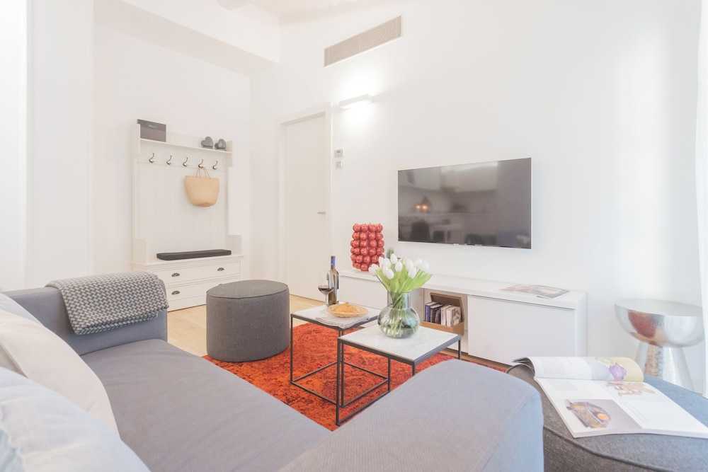 Palazzo Tatti by Rent all Como photo 5