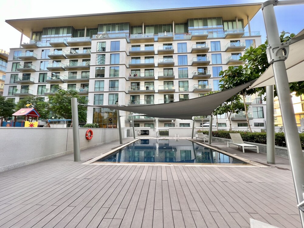 Cosmos Living Luxurious Sobha Hartland