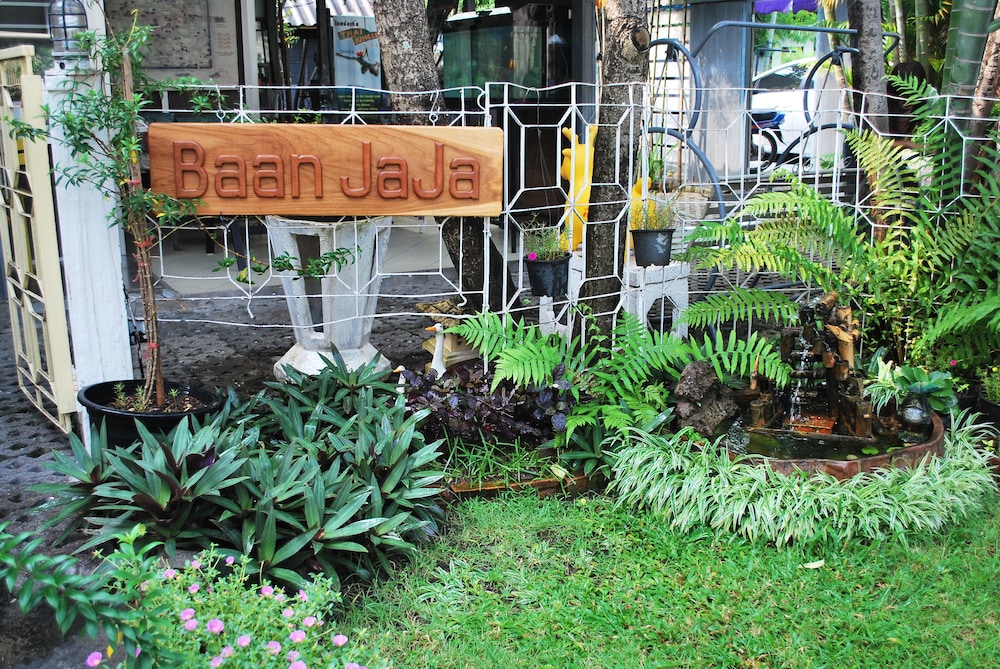 Baan JaJa Guesthouse