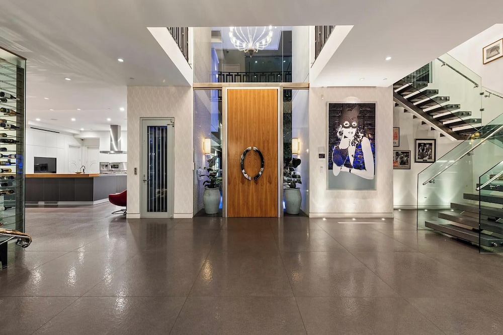 Alta Royale - Exquisite Designer Retreat Near Soho House & Rodeo Drive