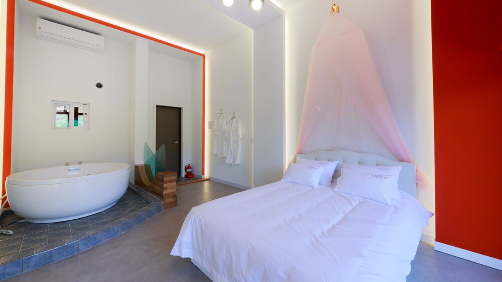 Gyeongju Edith Poolvilla & Pension view 5