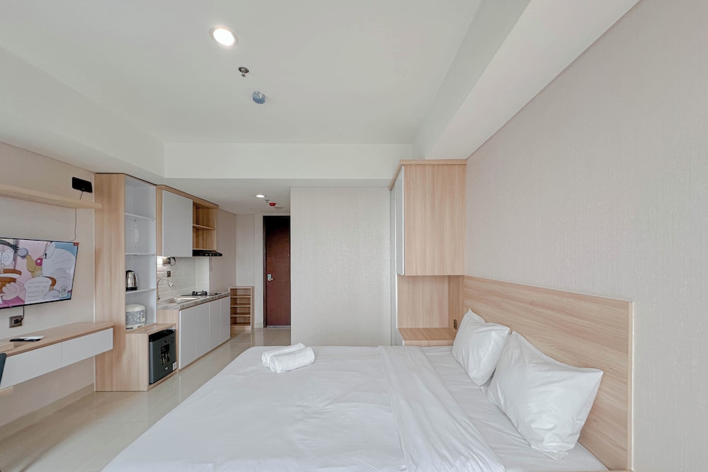 Studio Modern Style at Grand Sungkono Lagoon Apartment