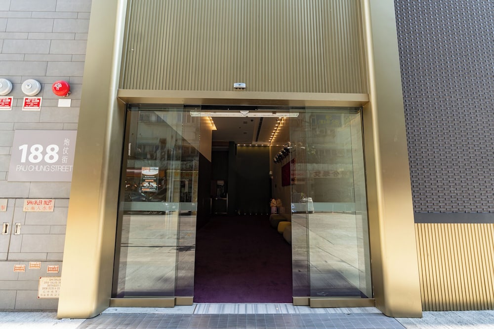 MIJ (KAI TAK) HOTEL