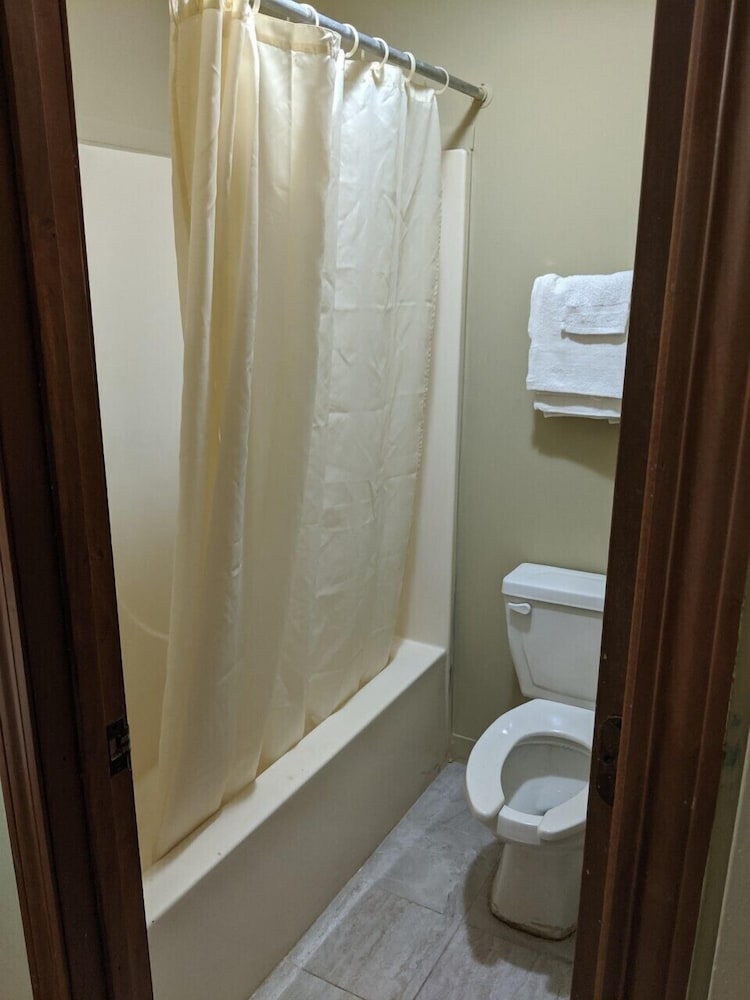 Key West Inn Hobart - Property Image 1