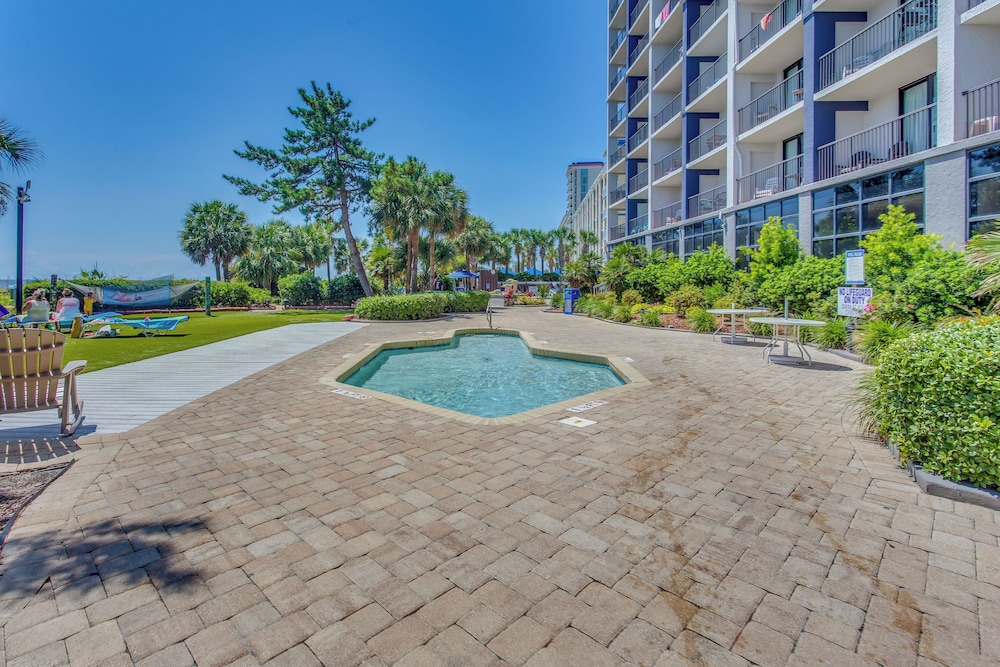 Ocean Access & Resort Perks: Myrtle Beach Condo
